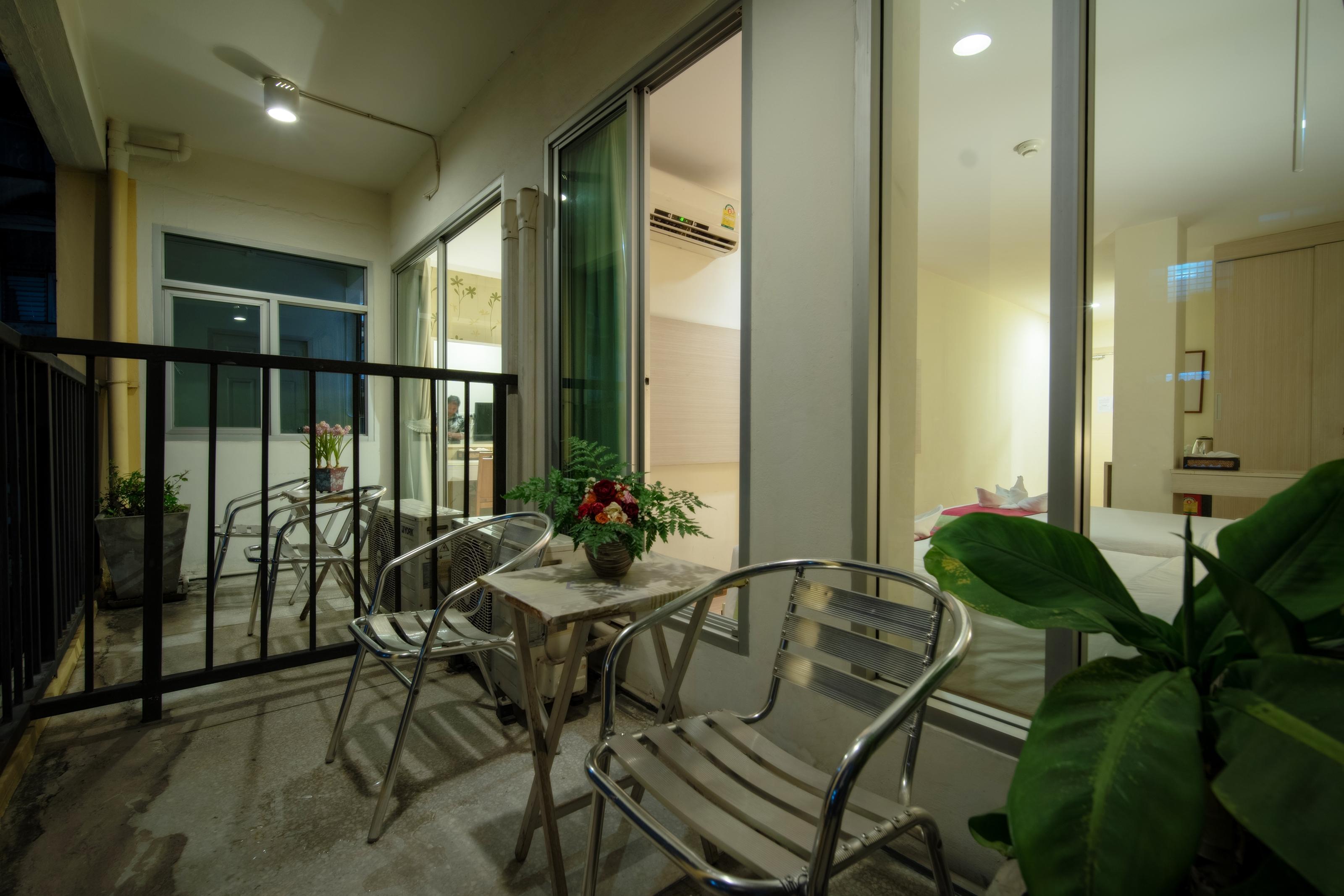 Villa Cha-Cha Khaosan Rambuttri Бангкок Екстер'єр фото